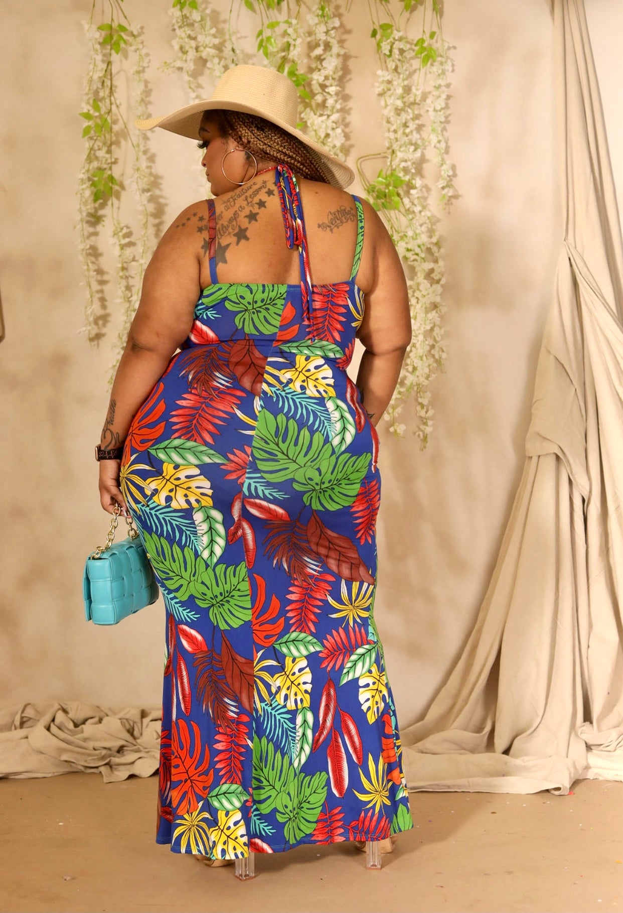 TROPICAL ISLAND GIRL MAXI DRESS | PLUS